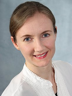 Frau  Janna Neumann
